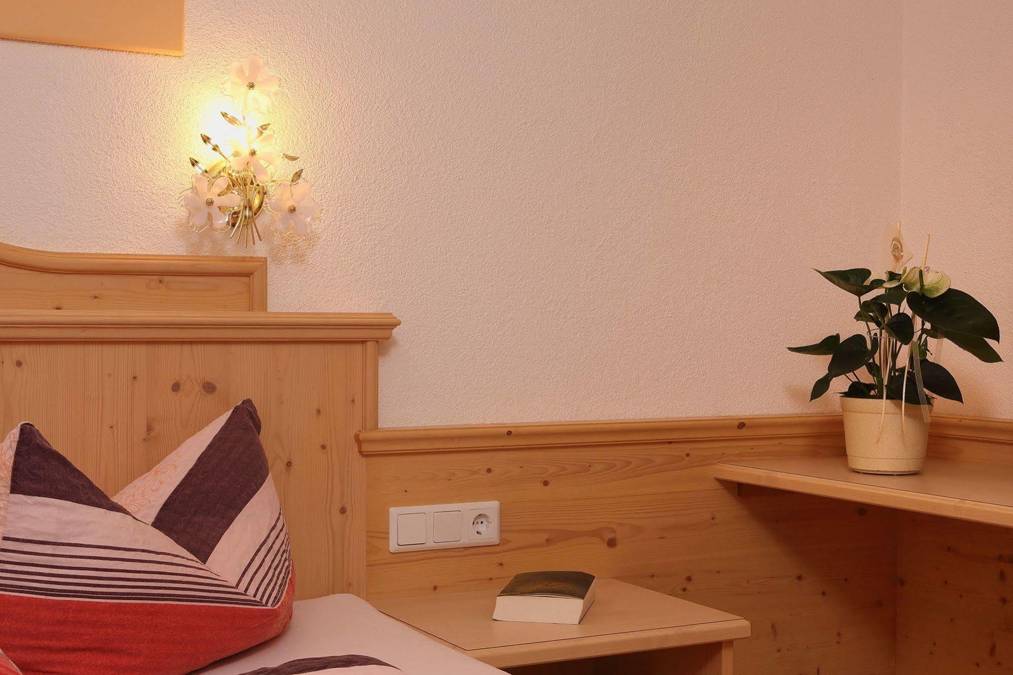 Gaestehaus Renate Längenfeld Kültér fotó